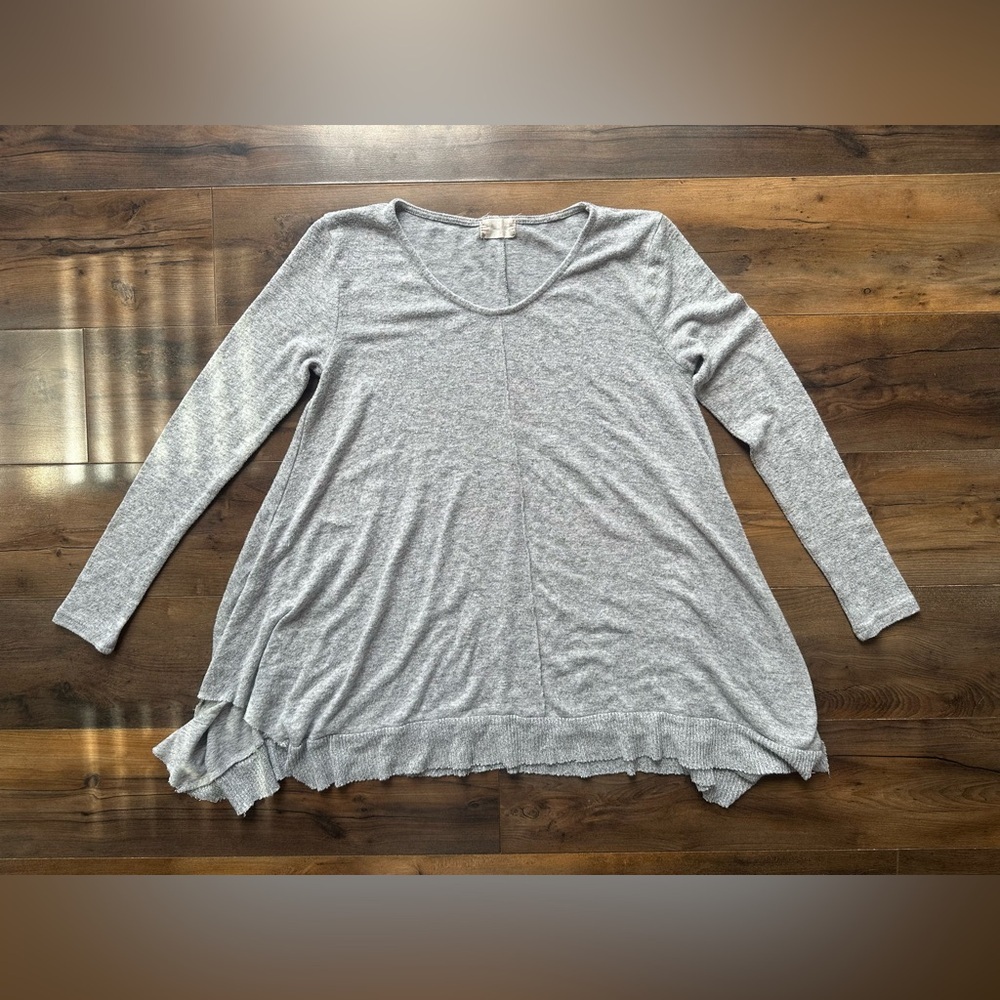 Altar’d State Gray Swing Tunic Top S Boho Ruffle Hem Cozy Chic
